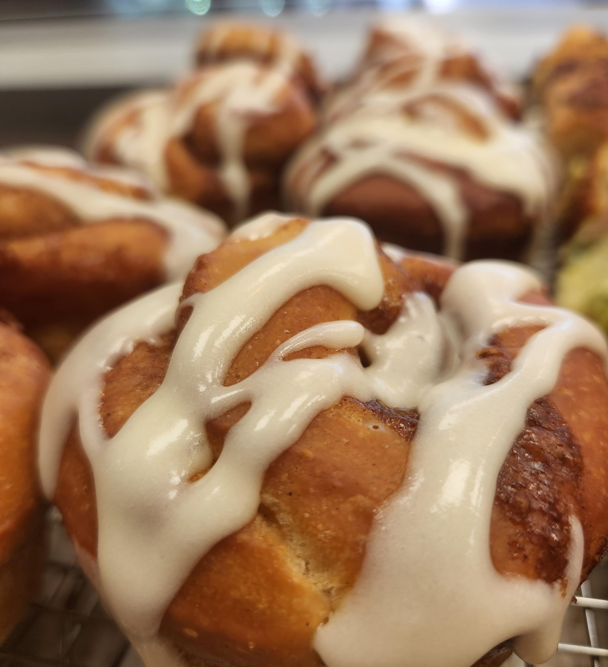 Pre-Order Christmas Cinnamon Buns with Cream Cheese Glaze (Pack of 4)